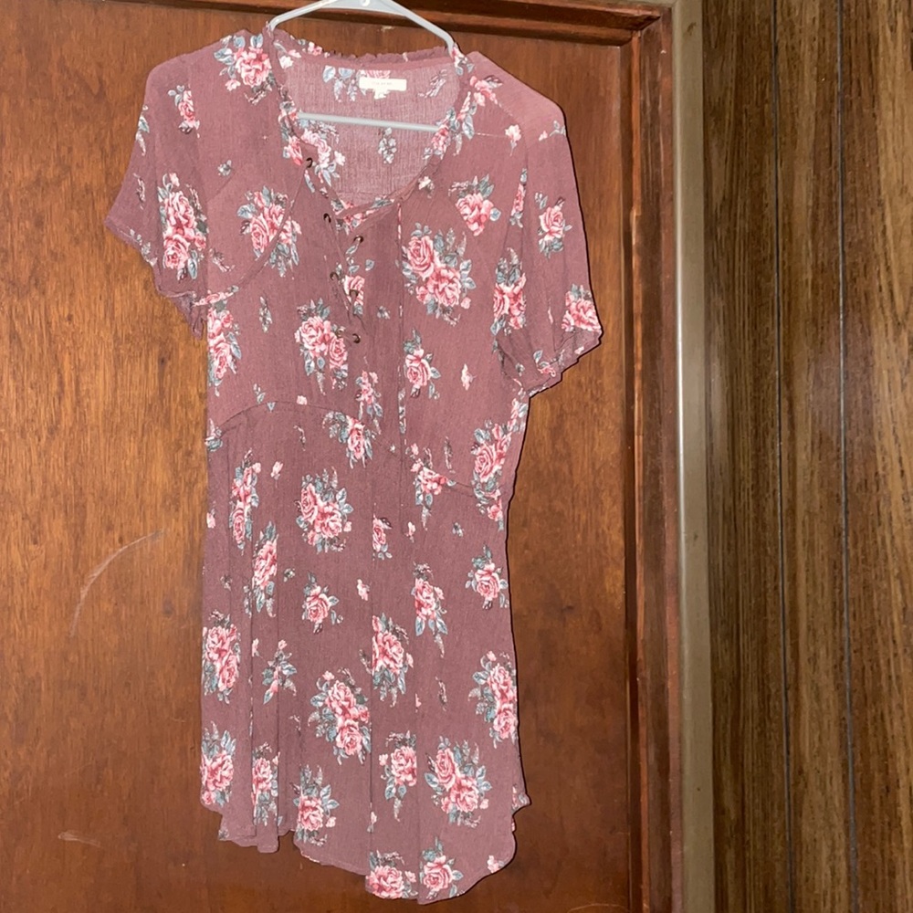 Small, mini floral dress from Maurice’s. Has pockets!!